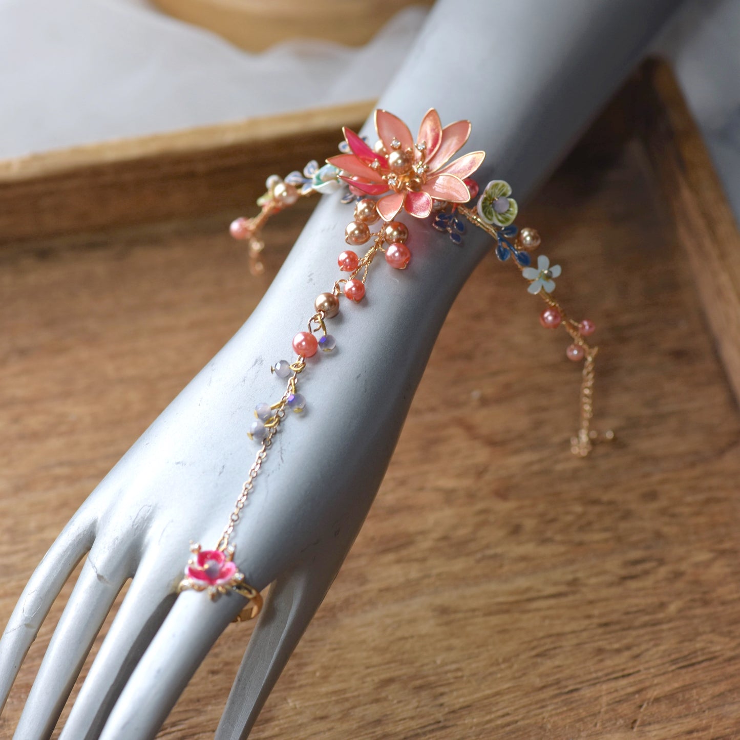 Genevieve Hand Harness