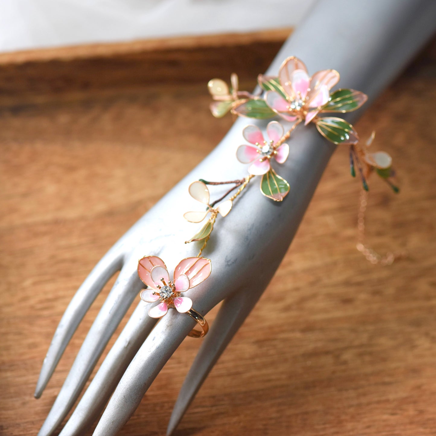 Florentine Hand Harness